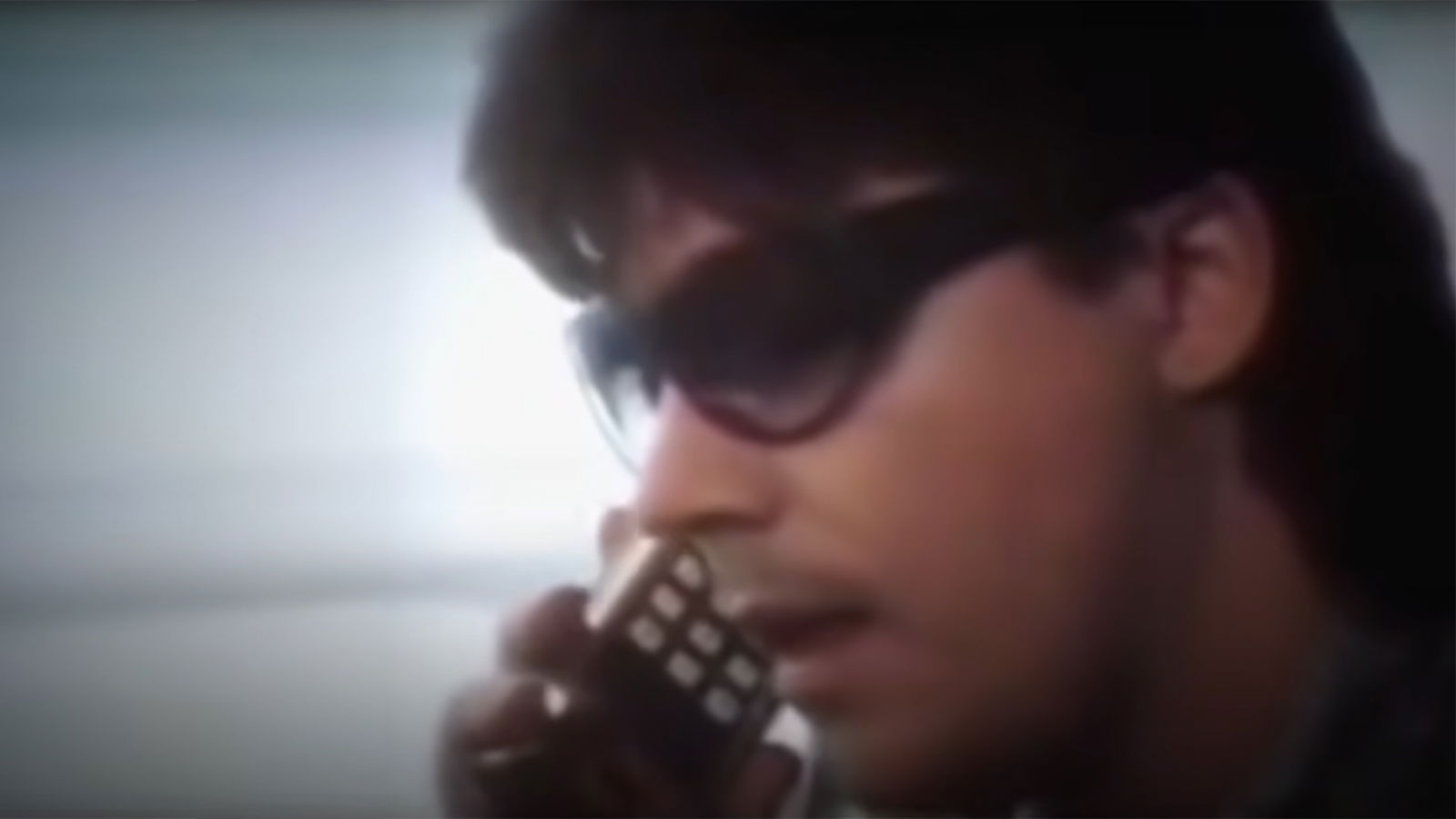 Ken Laszlo im "Hey Hey Guy"-Musikvideo