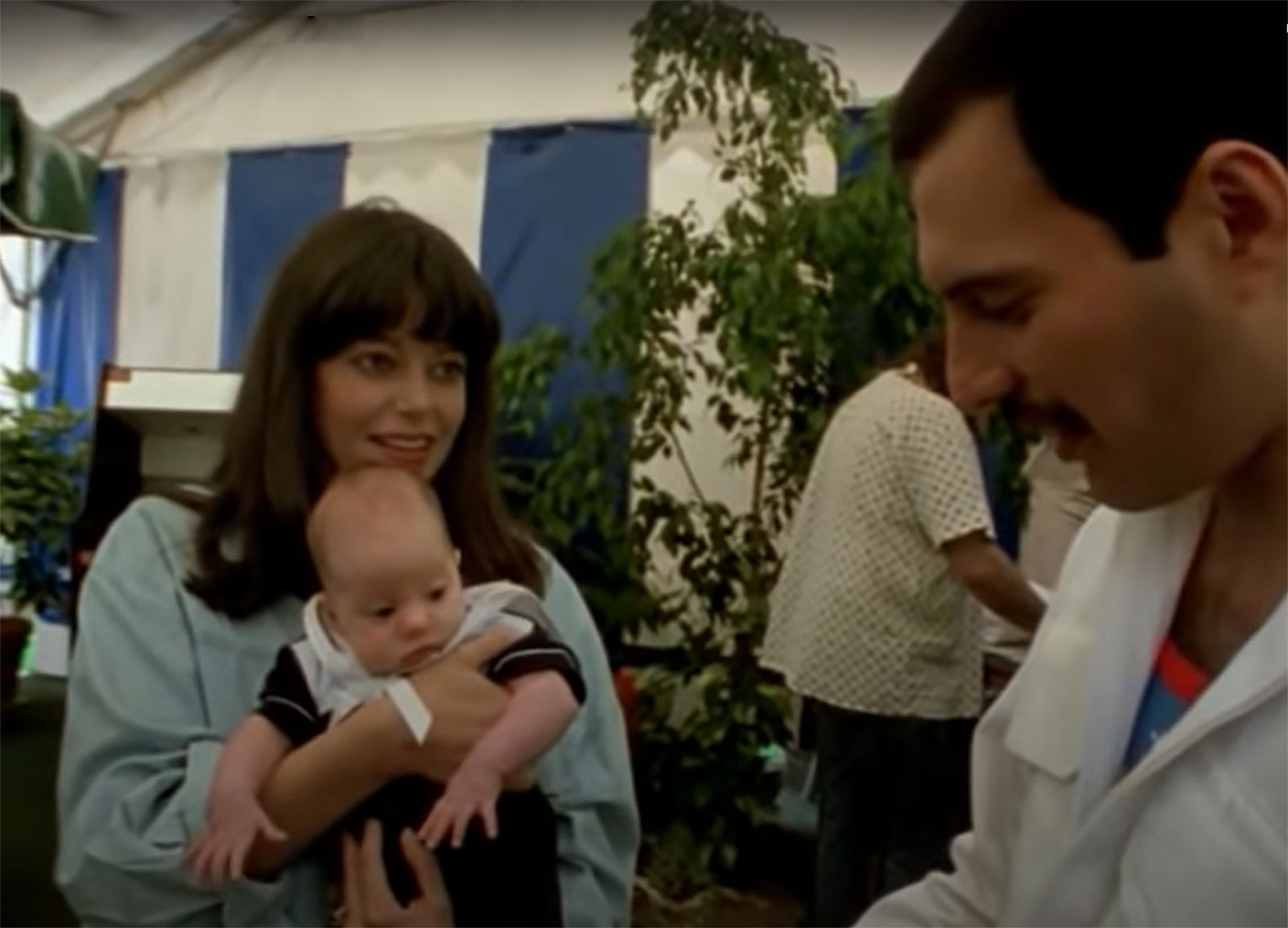 Mary Austin & Freddie Mercury backstage bei Live Aid