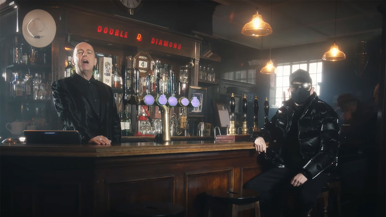 Soft Cell & die Pet Shop Boys im Musikvideo zu "Purple Zone" (2022)