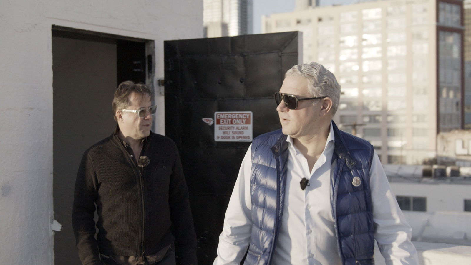 Jan Josef Liefers (l.) und Prof. Dr. Michael Tsokos