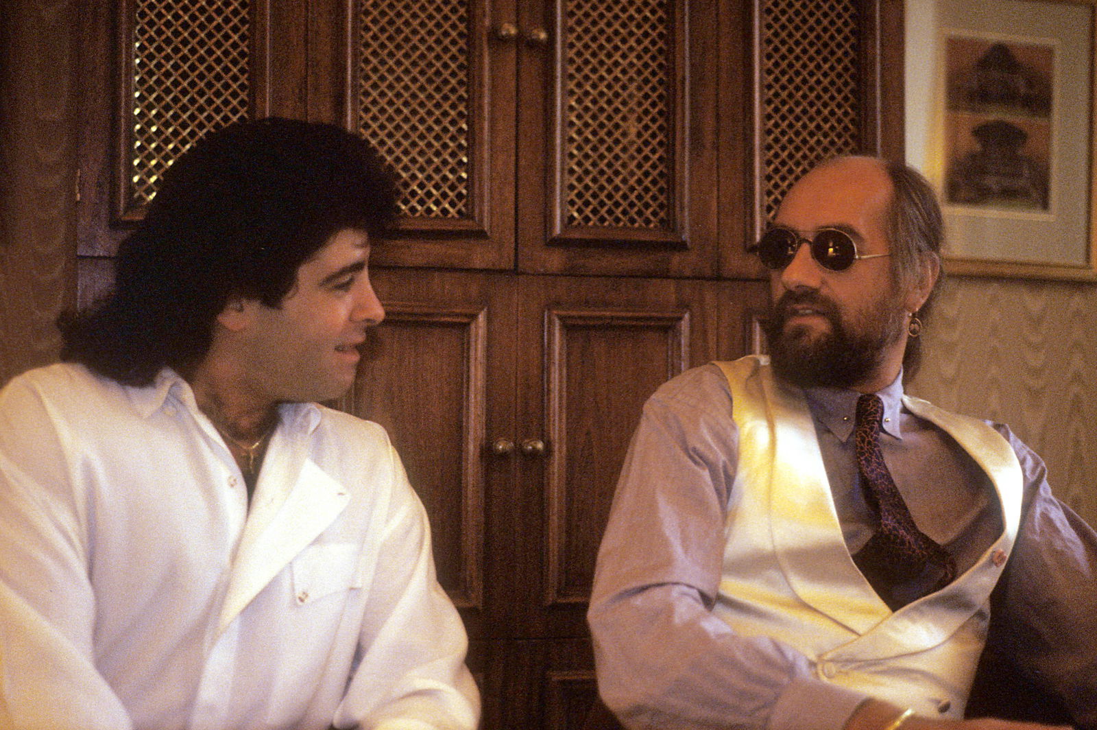 Billy Burnette und Mick Fleetwood von Fleetwood Mac bei einem Interview in einem Hotel