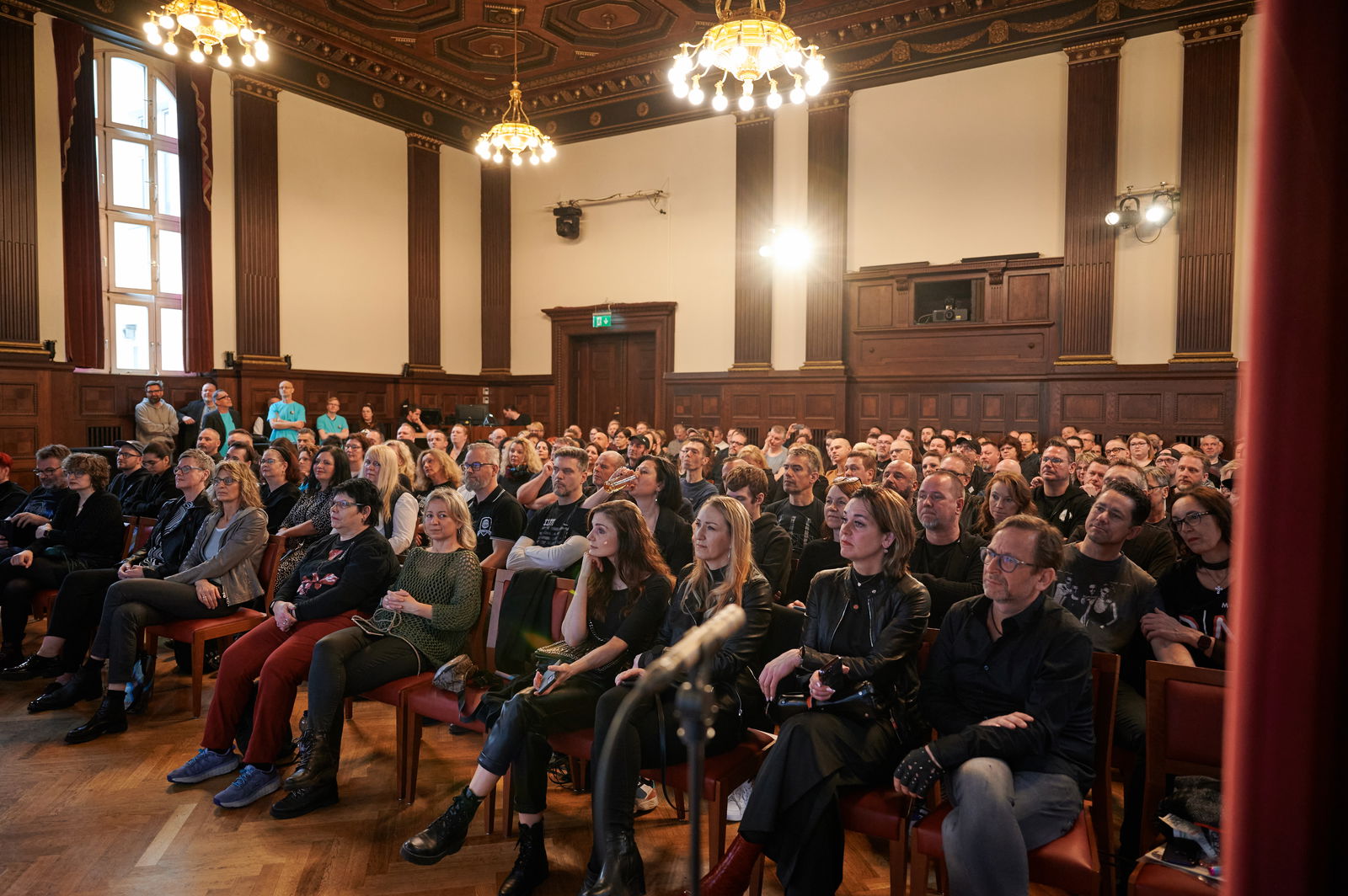80s80s Listening Session "Memento Mori" (Depeche Mode): Blick von der Bühne