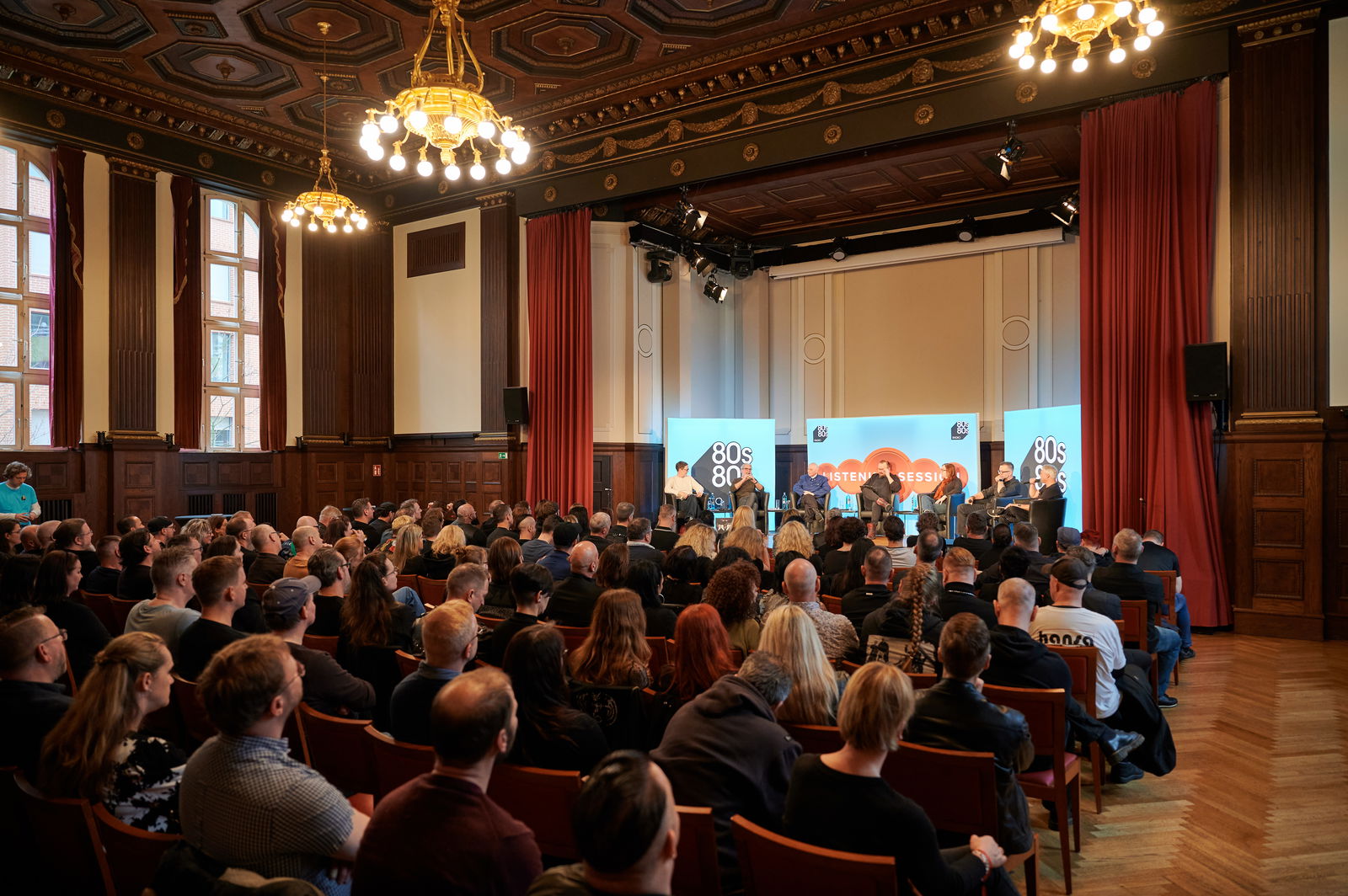 80s80s Listening Session "Memento Mori" (Depeche Mode): Blick auf die Bühne