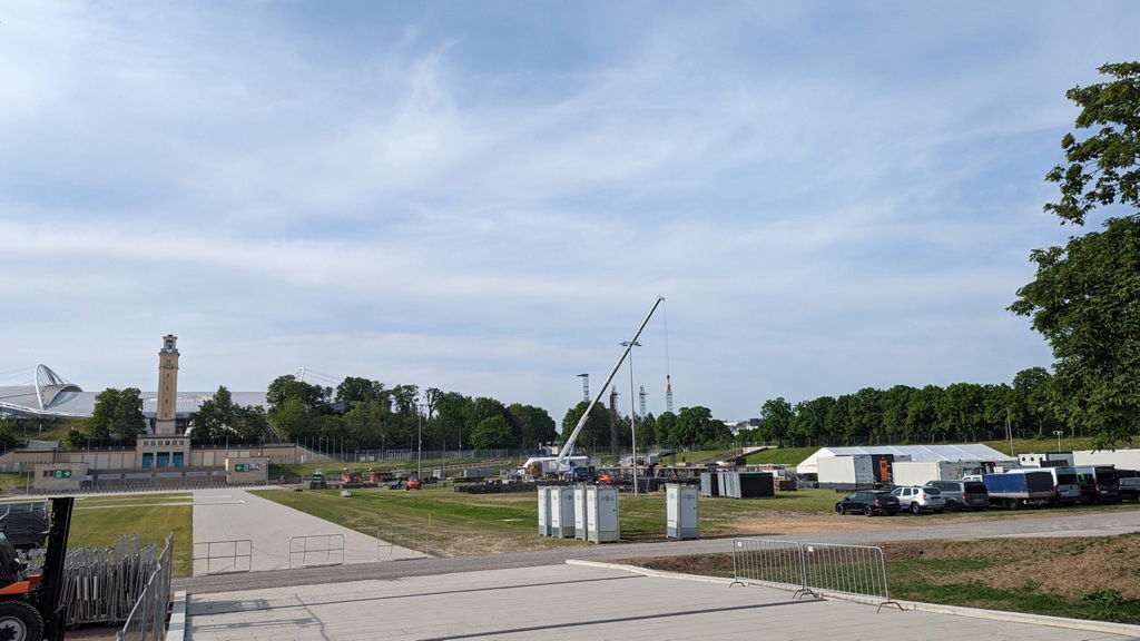 Aufbau für das Depeche Mode Konzert in Leipzig