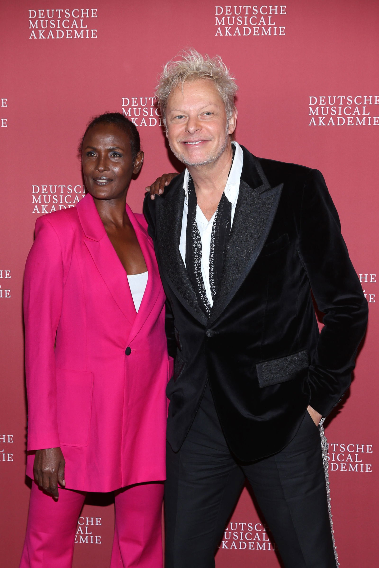 Waris Dirie & Uwe Fahrenkrog-Petersen beim Deutschen Musical Theater Preis (2021)