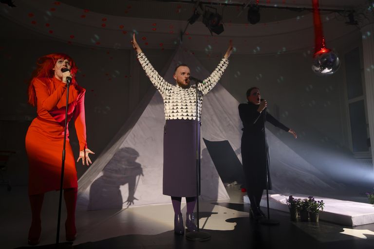 "DON'T YOU NOMI?" in der Staatsoper Berlin