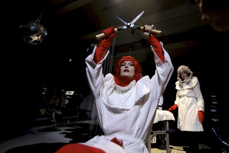 "DON'T YOU NOMI?" in der Staatsoper Berlin