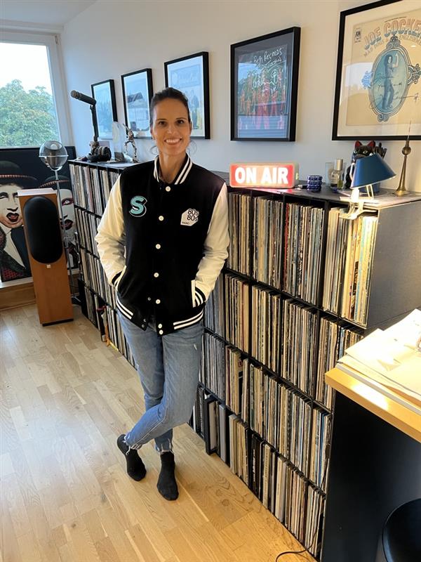 Sabine von 80s80s mit Jacke