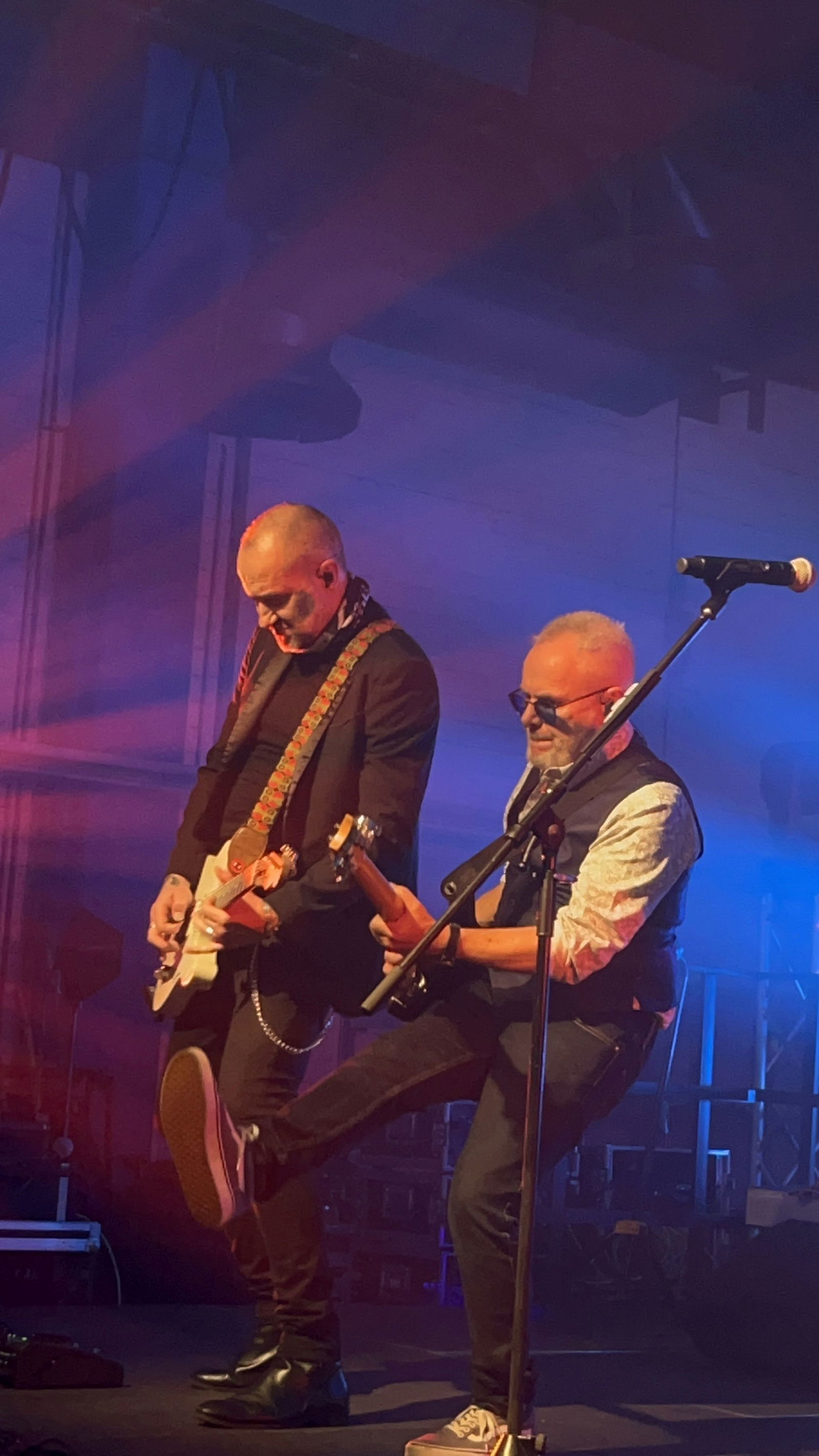 Die 80s80s Live Stage at work mit Nik Kershaw am 23.11.23 in Neuss