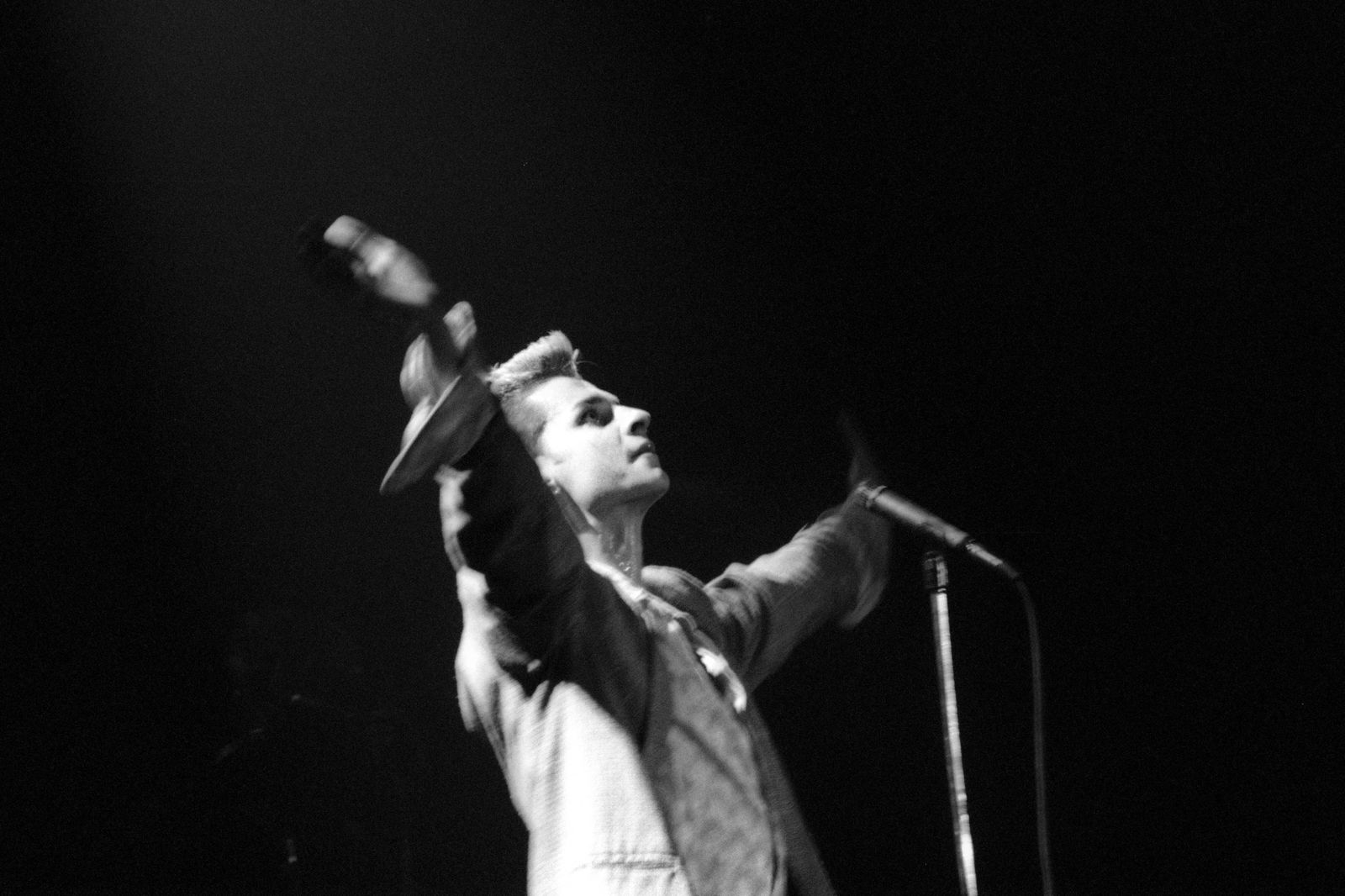 Dave Gahan live (1984)
