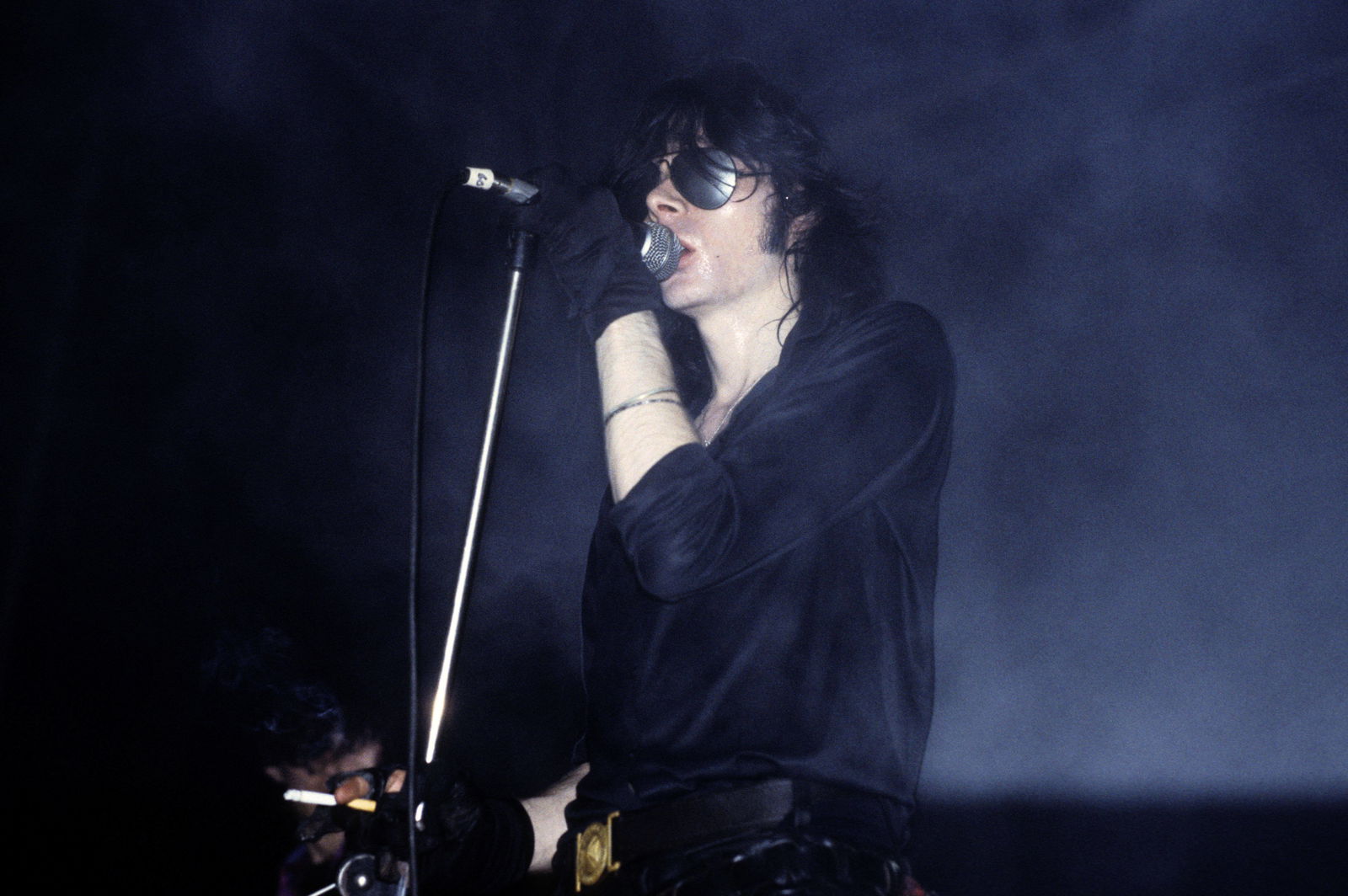 Andrew Eldritch von The Sisters of Mercy live 1984