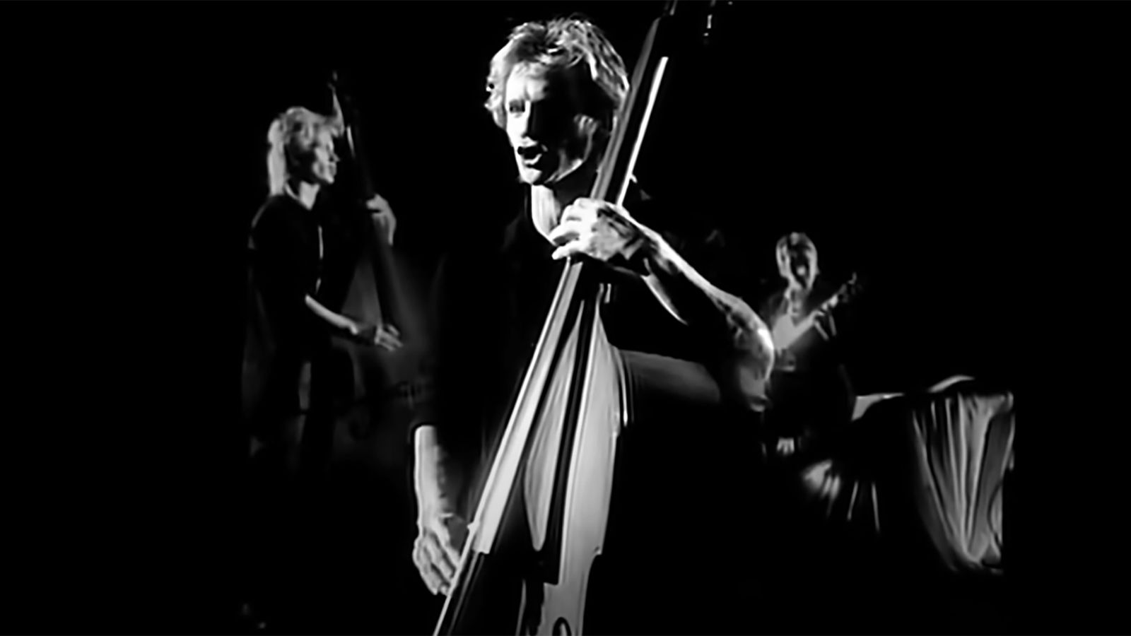 Musikvideo "Every Breath You Take" von The Police
