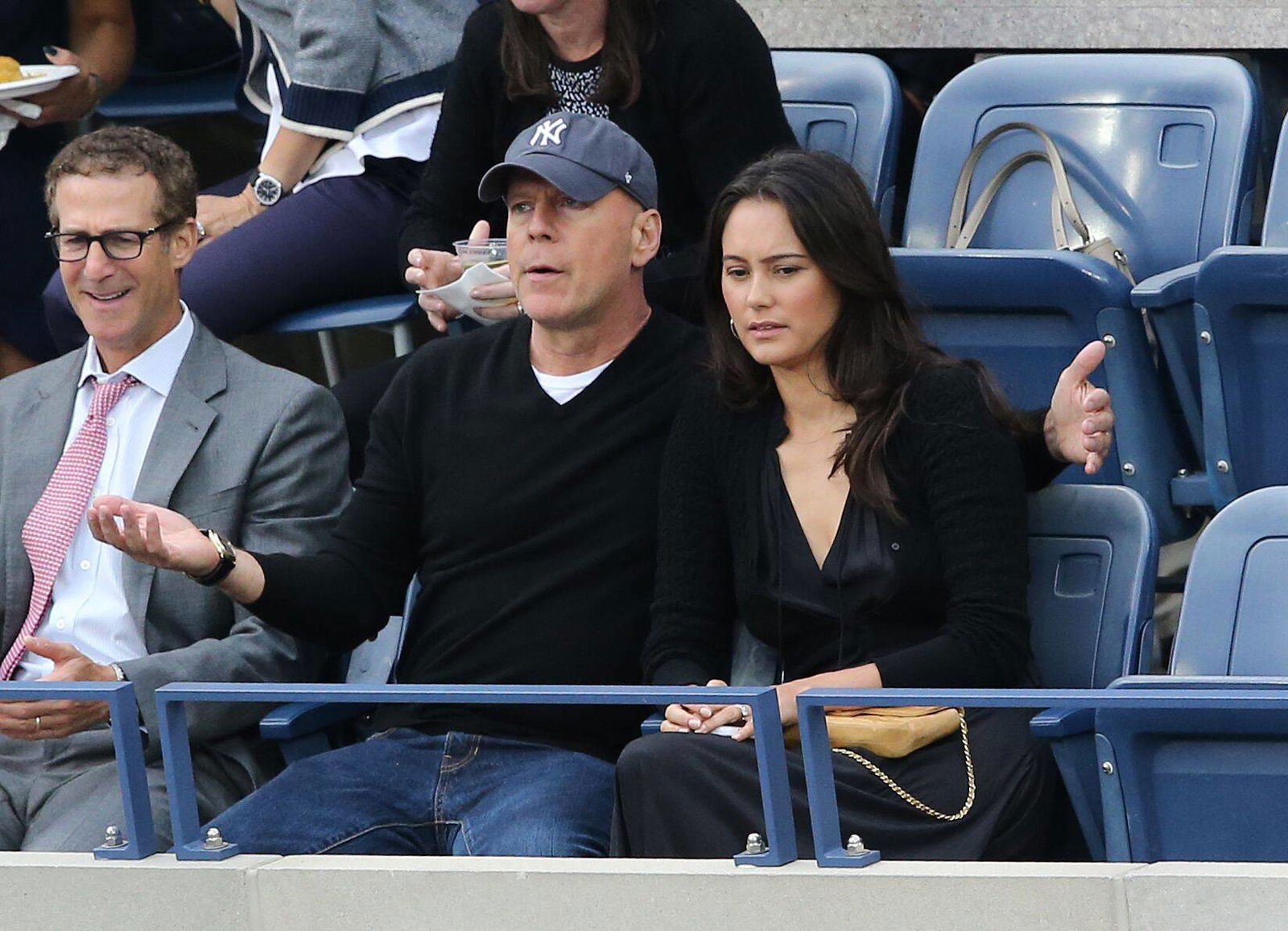 So trägt Bruce Willis seine Armbanduhr