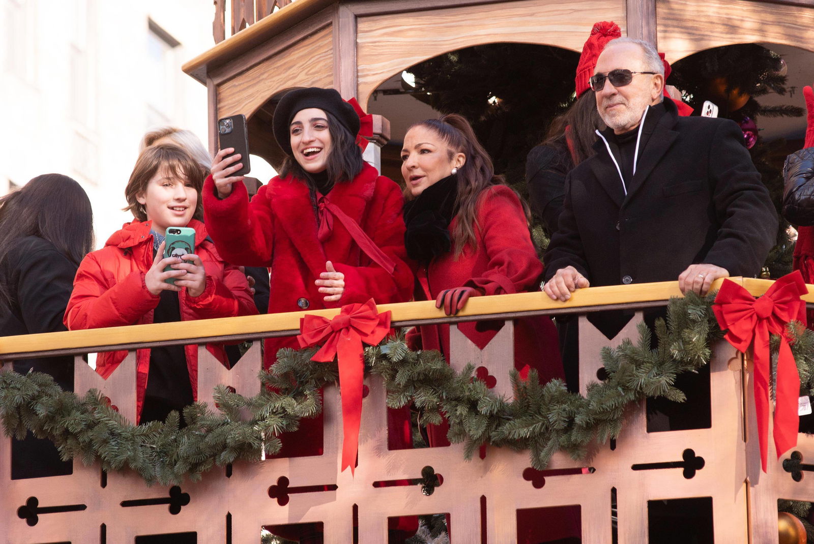 Emily Estefan & Glorian Estefan (2022)