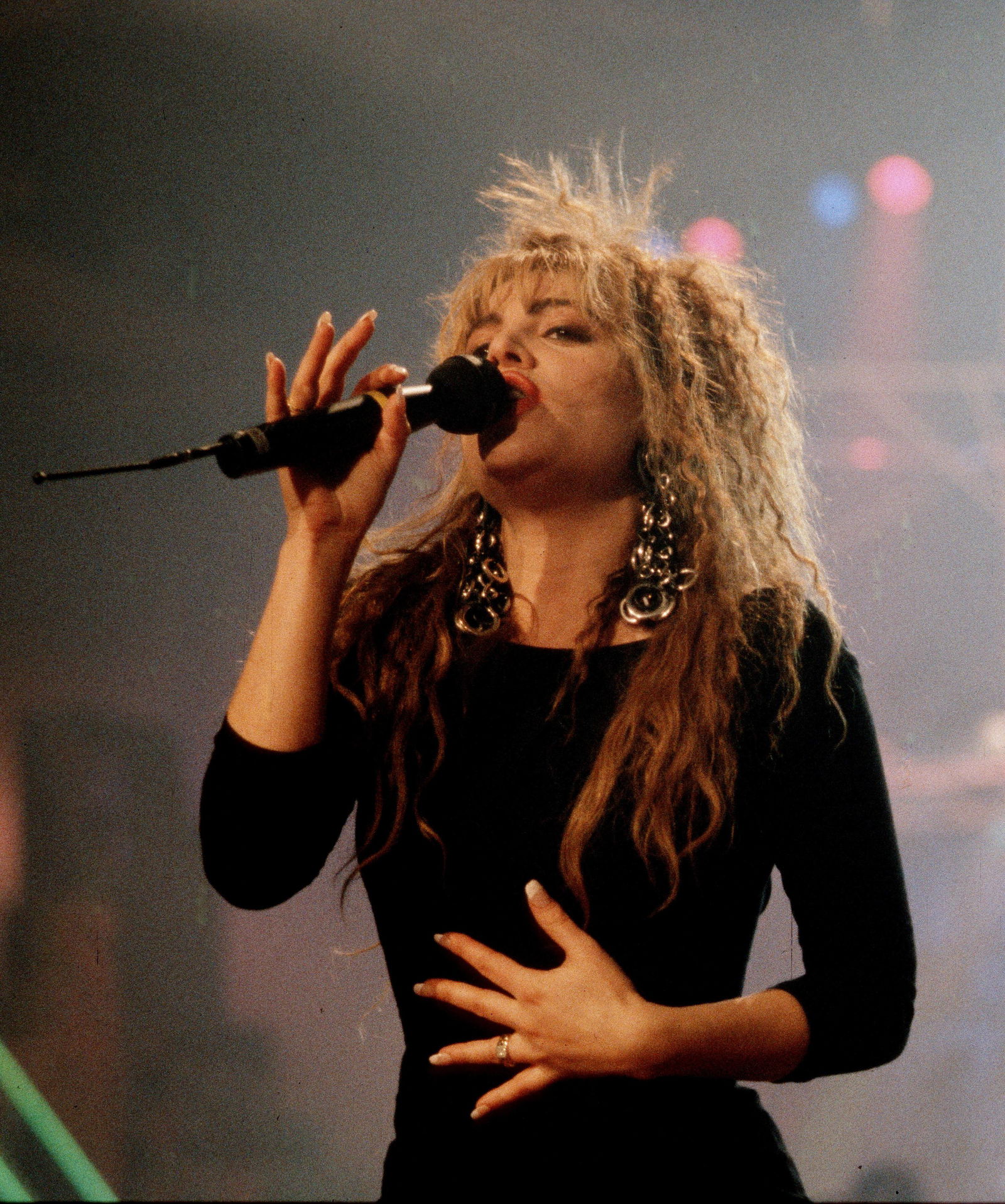 Taylor Dayne (1988)