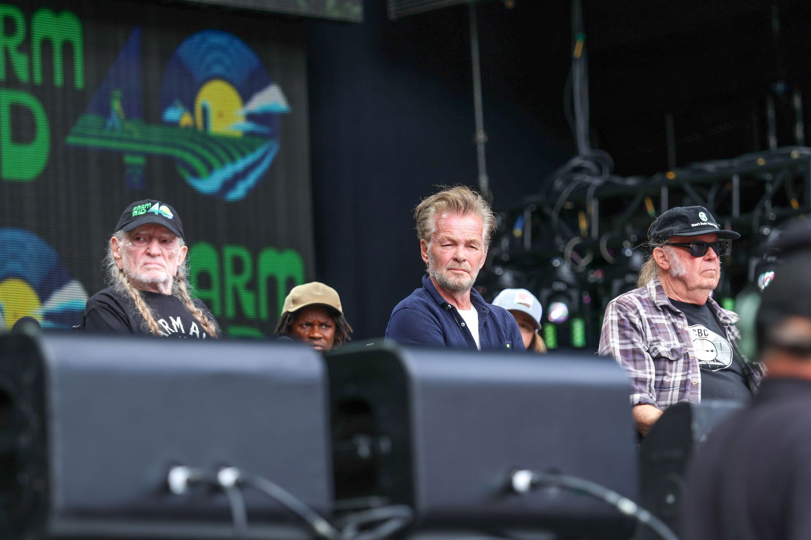 Willie Nelson, John Mellencamp und Neil Young bei der Pressekonferenz von Farm Aid 40 am 20. September 2025 in Minneapolis, Minnesota.