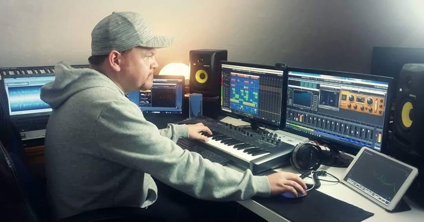 Oliver Flöte  (Tom Belmond)