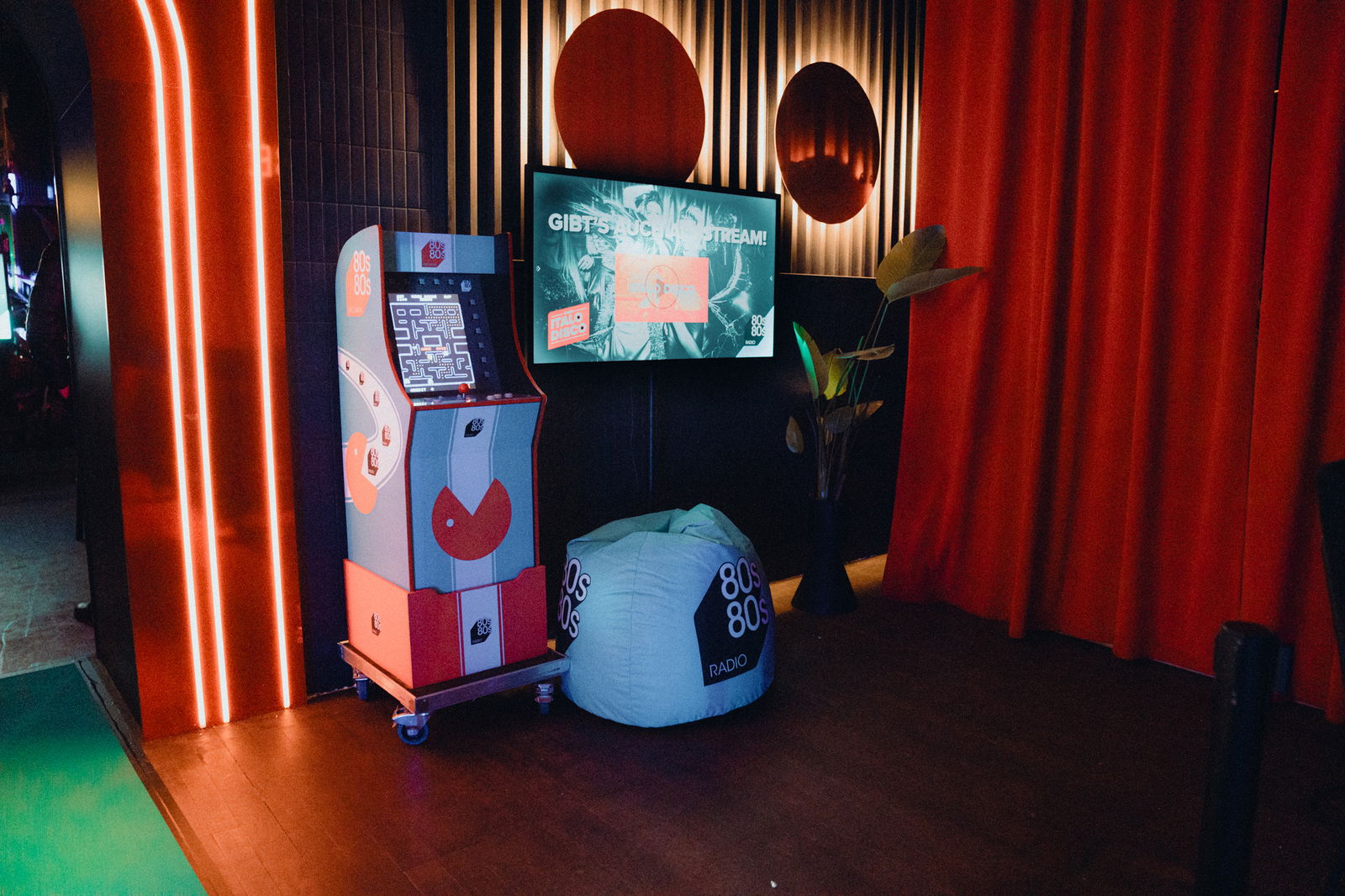 80s80s Italo Disco Club Session am 19.03.26 in Hannover