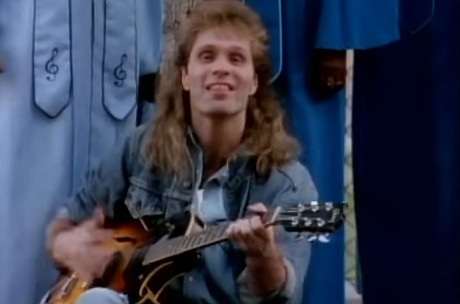 Henry Lee Summer im Musikvideo zu "I Wish I Had a Girl" (1988)