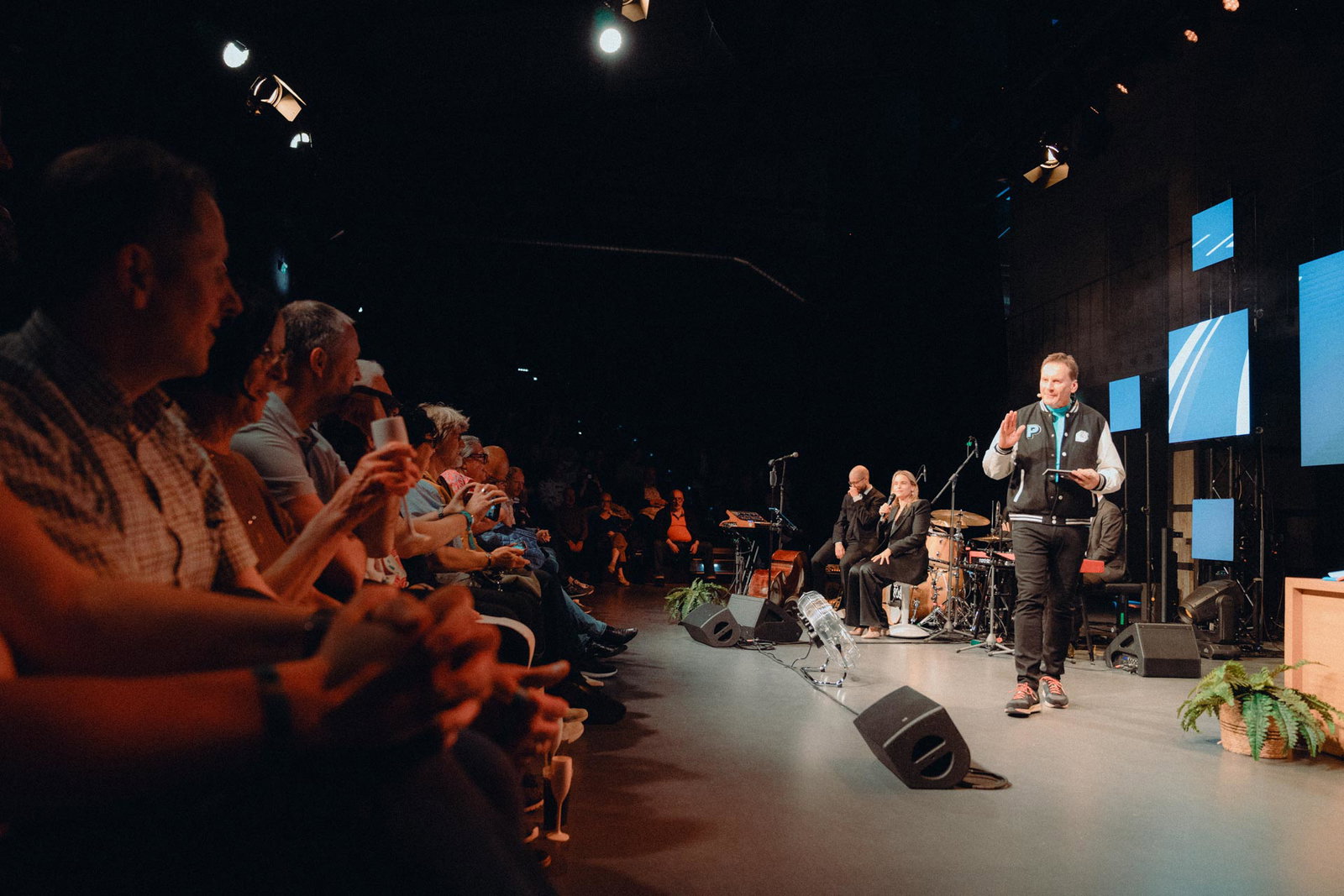 Peters Pop Stories am 29. April 2026 in Dresden im Blauen Salon