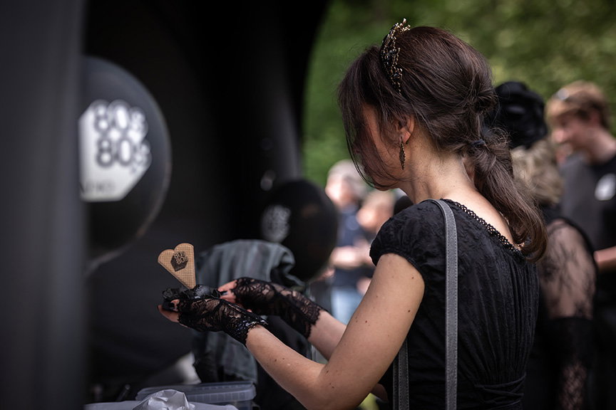 80s80s beim Wave-Gotik-Treffen | Das Viktorianische Picknick im Clara-Zetkin-Park