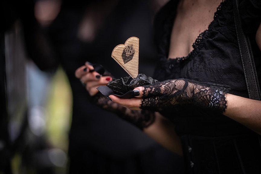 80s80s beim Wave-Gotik-Treffen | Das Viktorianische Picknick im Clara-Zetkin-Park