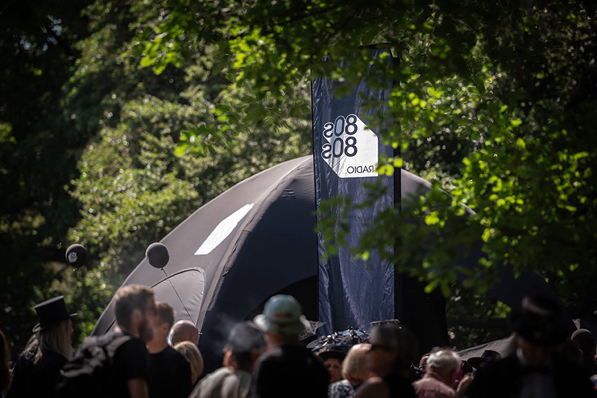 80s80s beim Wave-Gotik-Treffen | Das Viktorianische Picknick im Clara-Zetkin-Park
