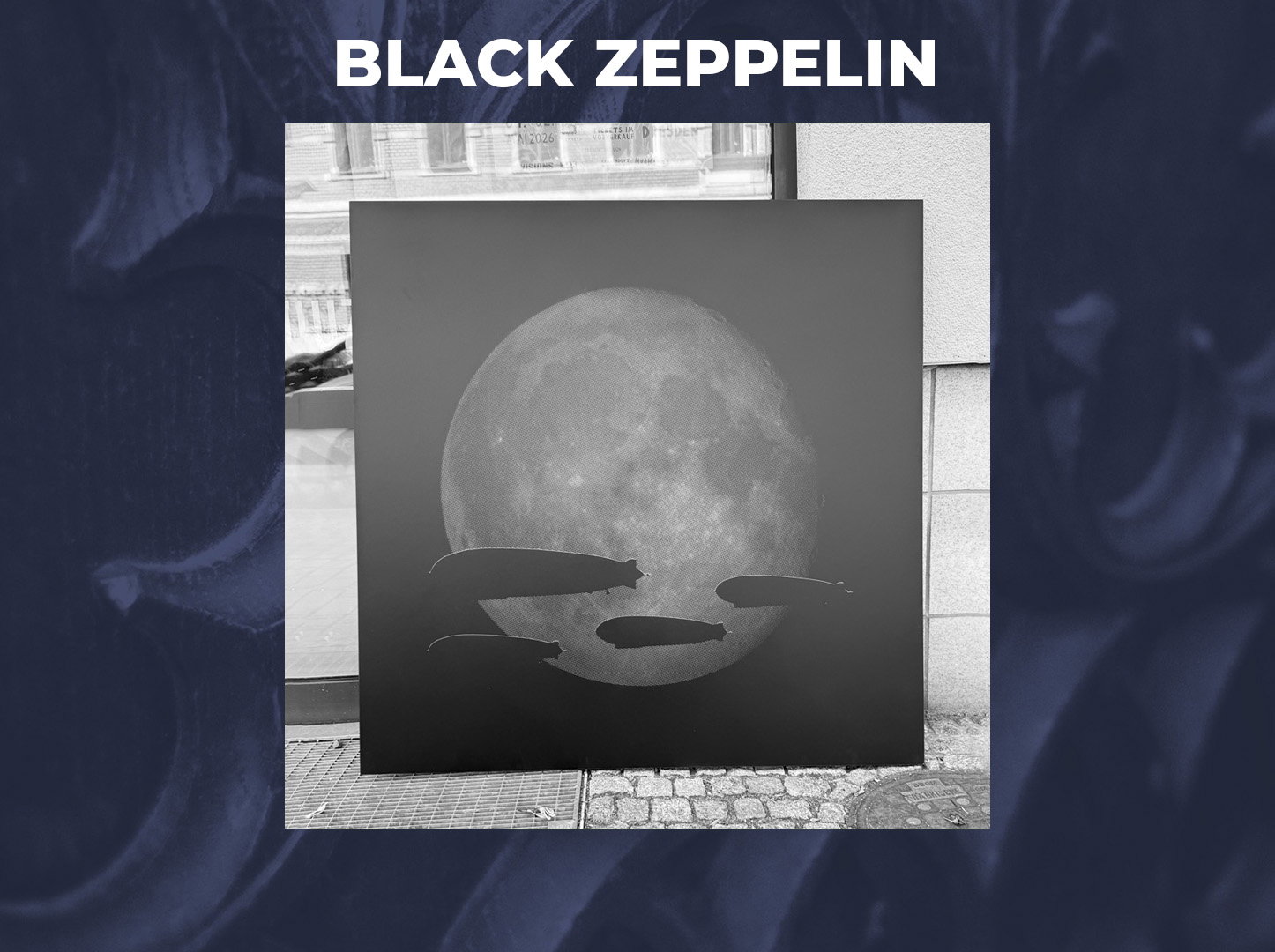 WGT Kunst von  Lars P. Krause: Black Zeppelin