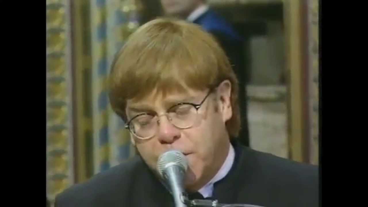 Elton John singt für Prinzessin Diana