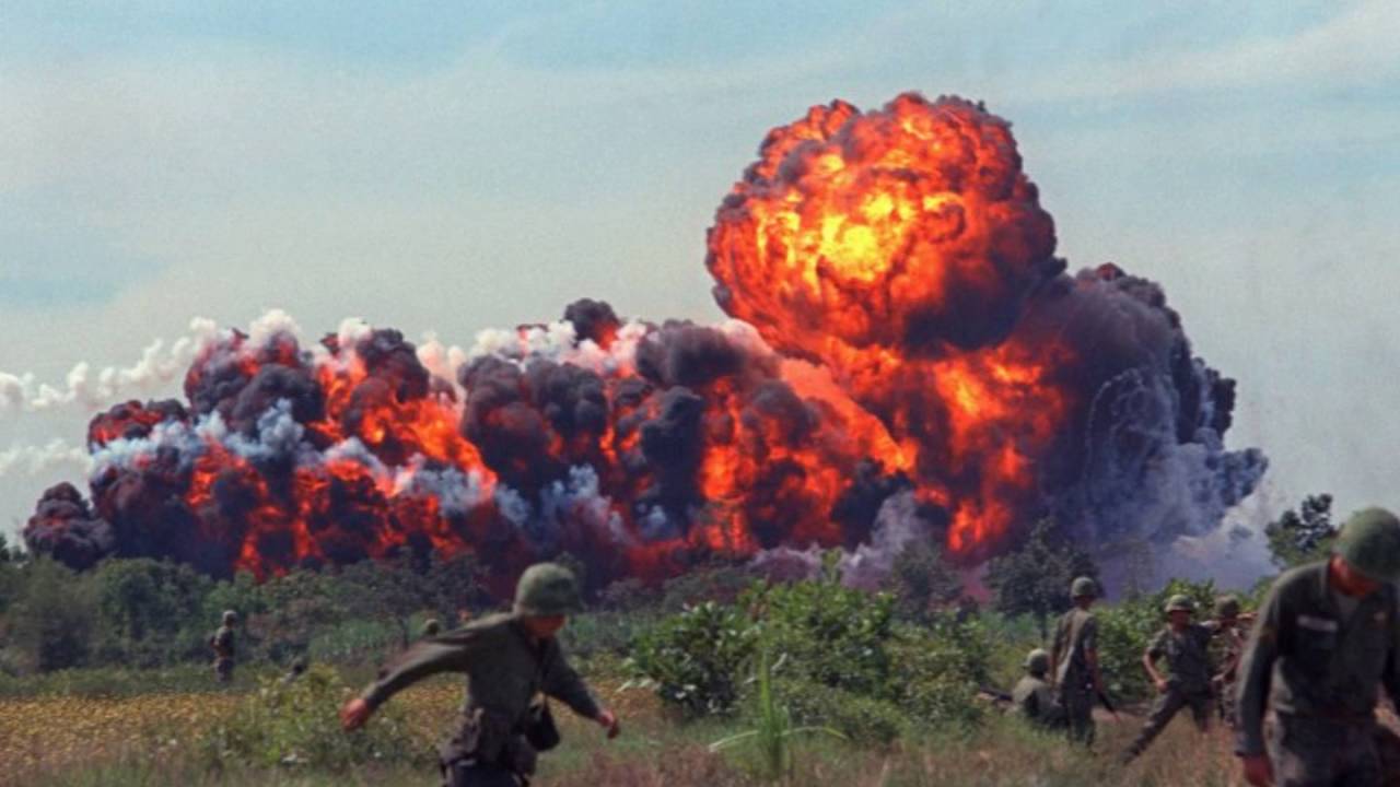 Paul Hardcastle - 19 (HD 1080p) (Vietnam War Video) (Extended Version) (1985)