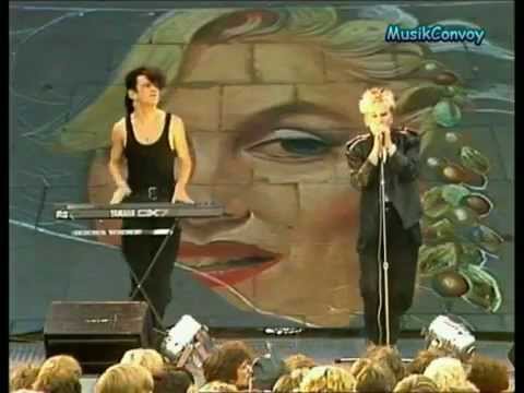 Anne Clark Sleeper in Metropolis Auftritt Music Convoy 1984