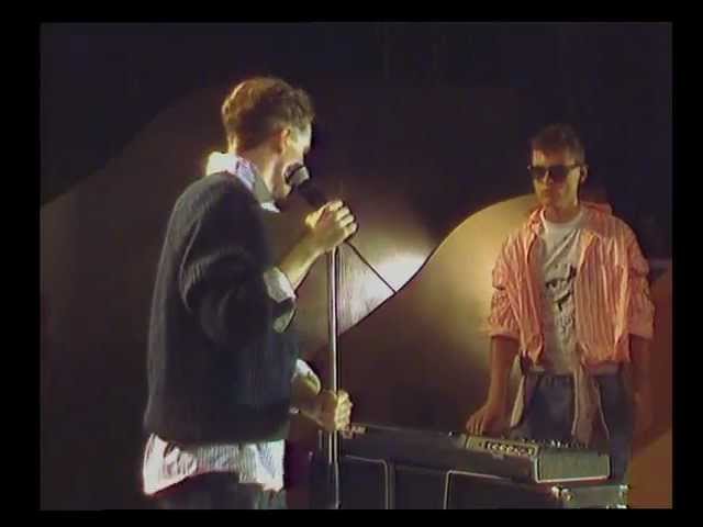 Pet Shop Boys - West End Girls (1984 on "Hits des Clubs", Namur, Belgium)