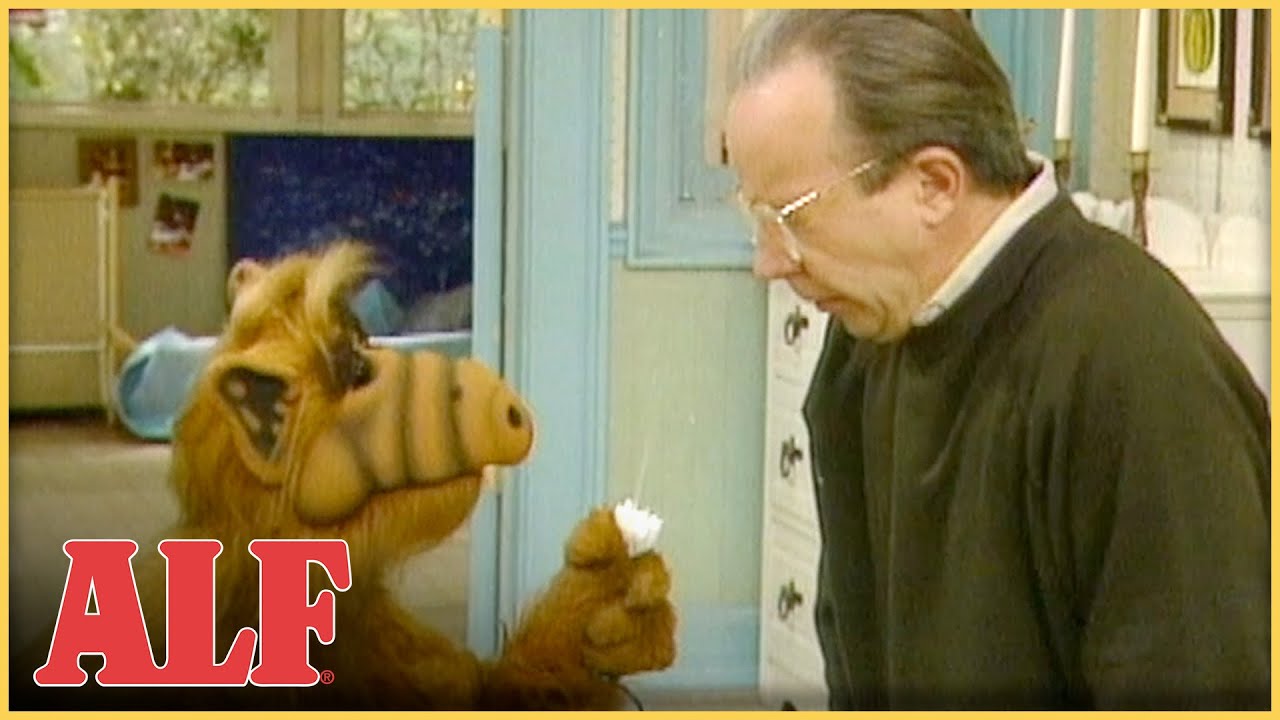 ALF Pranks the Family | S1 Ep19 Clip