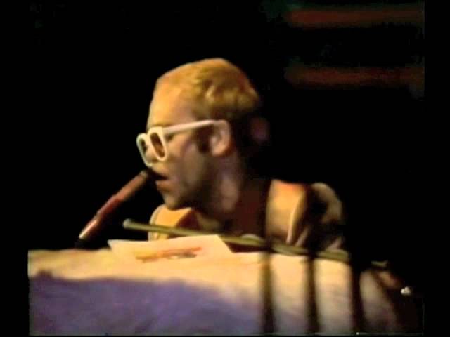 Elton John - Island Girl (1976) Live at Earl's Court, London