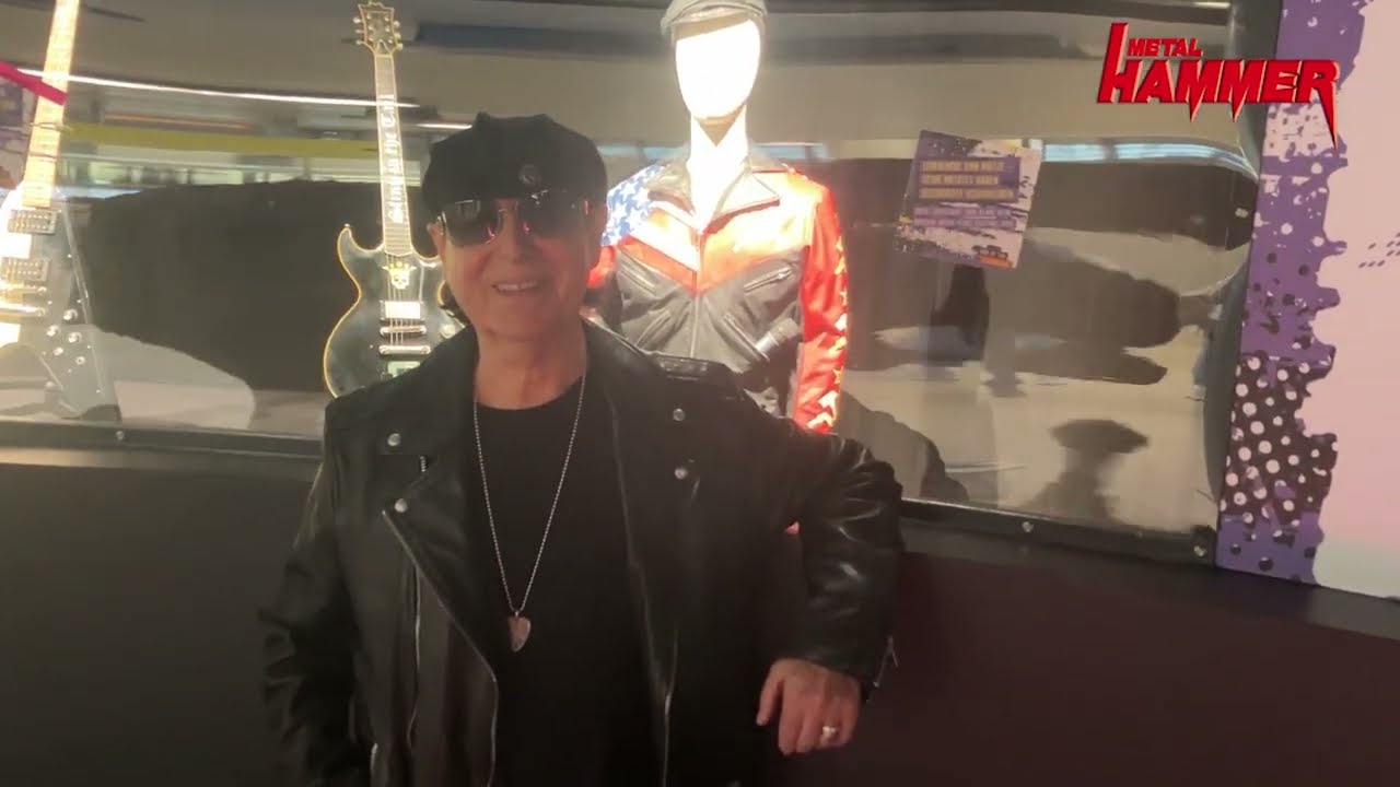 Scorpions besuchen ihre eigene Ausstellung am Flughafen Hannover