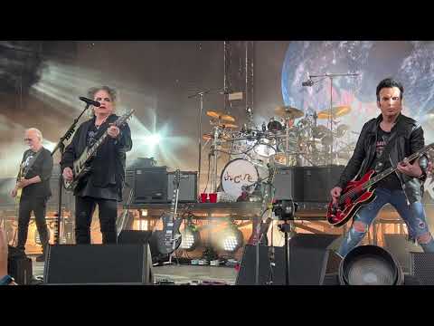 The Cure - Alone (Live) 4K