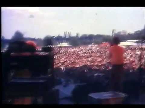 Fury In The Slaughterhouse - Kick It Out (Official Video)