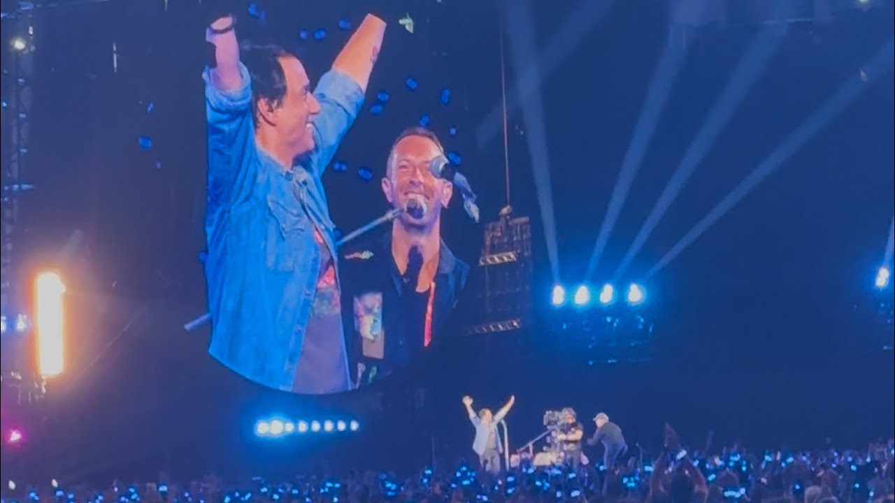 Coldplay - The Karate Kid - LIVE - Ft. Ralph Macchio aka Daniel Larusso