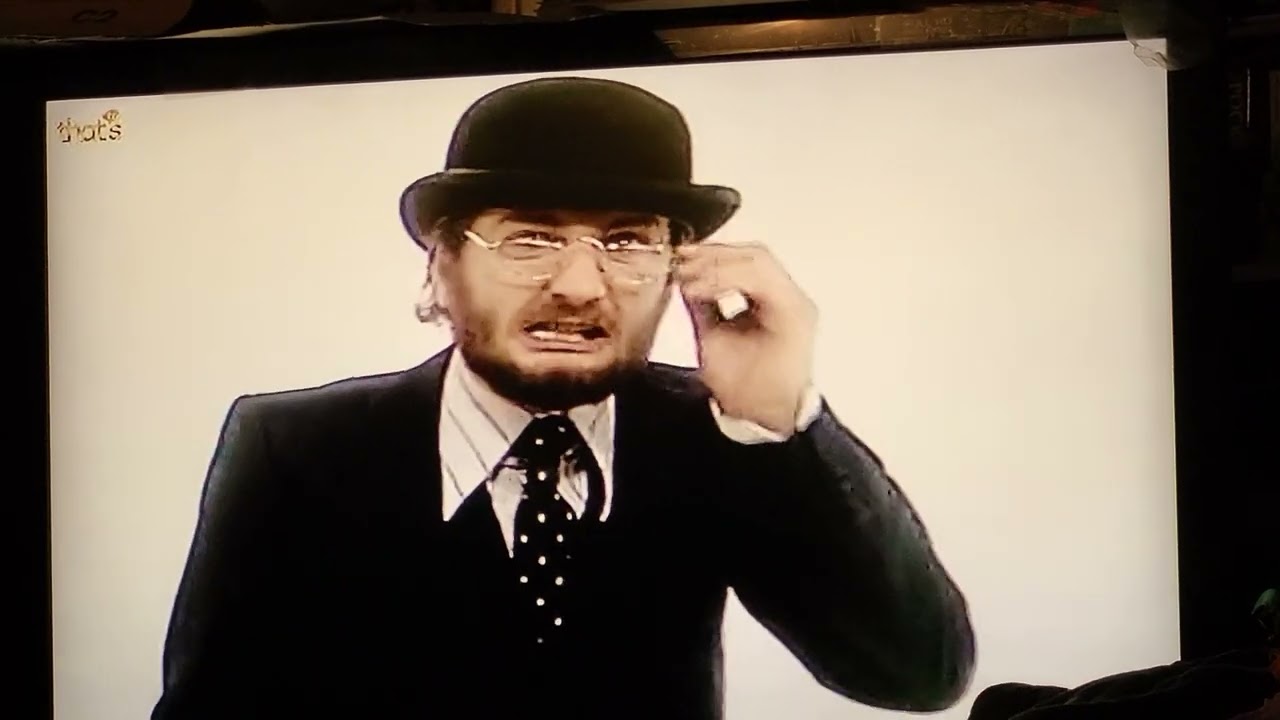 NYE 1979 Kenny Everett Christmas special . David Bowie / Captain Kremme DJ watches 22/23