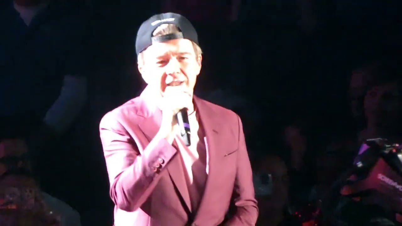 Rick Astley - Never Gonna Give You Up (Finale with NKOTB, En Vogue and Salt n' Pepa - Mixtape Tour)