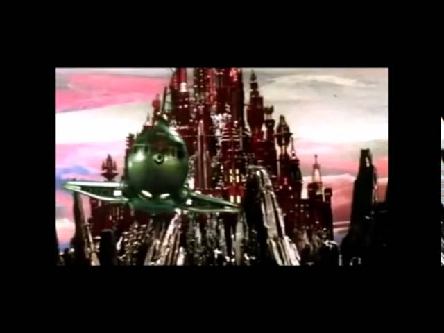 Queen-Flash (Official Music Video)