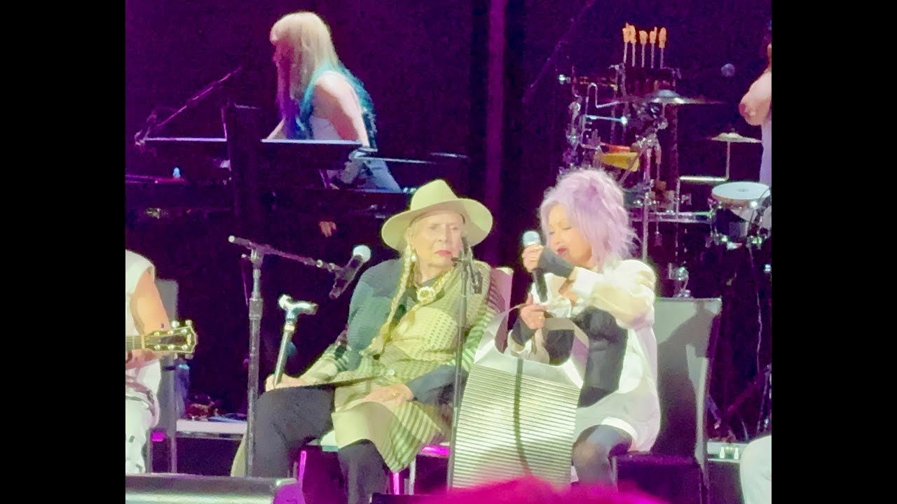 Cyndi Lauper Farewell Tour The Hollywood Bowl Duet with Joni Mitchell "CAREY"  8/30/25