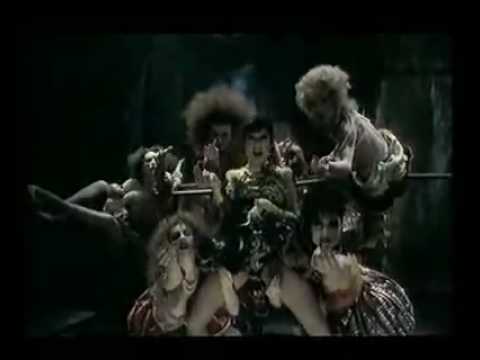 Guesch Patti "Let be must the queen" - Labyrinthe (1988)