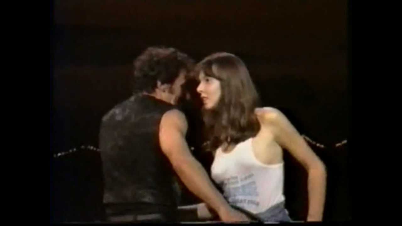 Dancing in the dark ( 88 live ) bruce springsteen